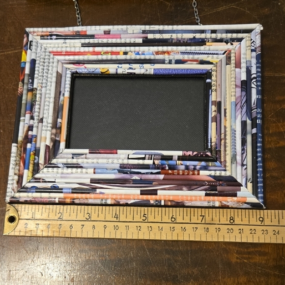 Multicolor Hanging Photo Frame Set - Picture 3 of 3